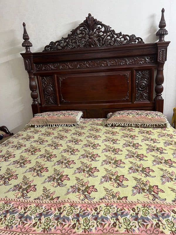 Chinioti Bed ND Dressing table for sale 0