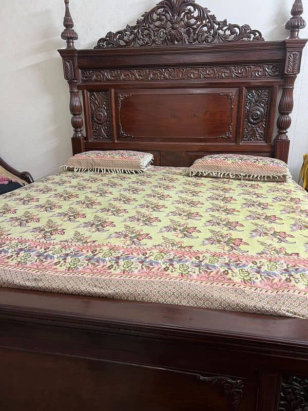 Chinioti Bed ND Dressing table for sale 1