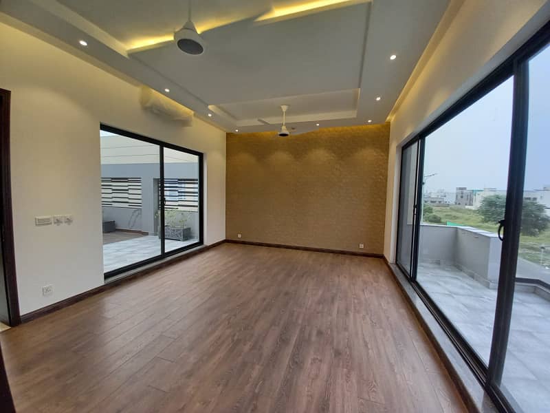 Luxurious 1 Kanal Home With Park Views In Dha Phase 6 17