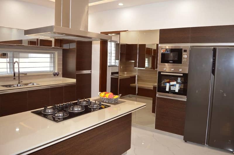 Luxurious 1 Kanal Home With Park Views In Dha Phase 7 6