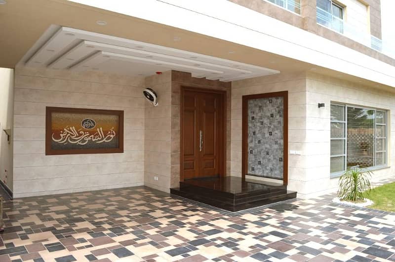 Luxurious 1 Kanal Home With Park Views In Dha Phase 7 10