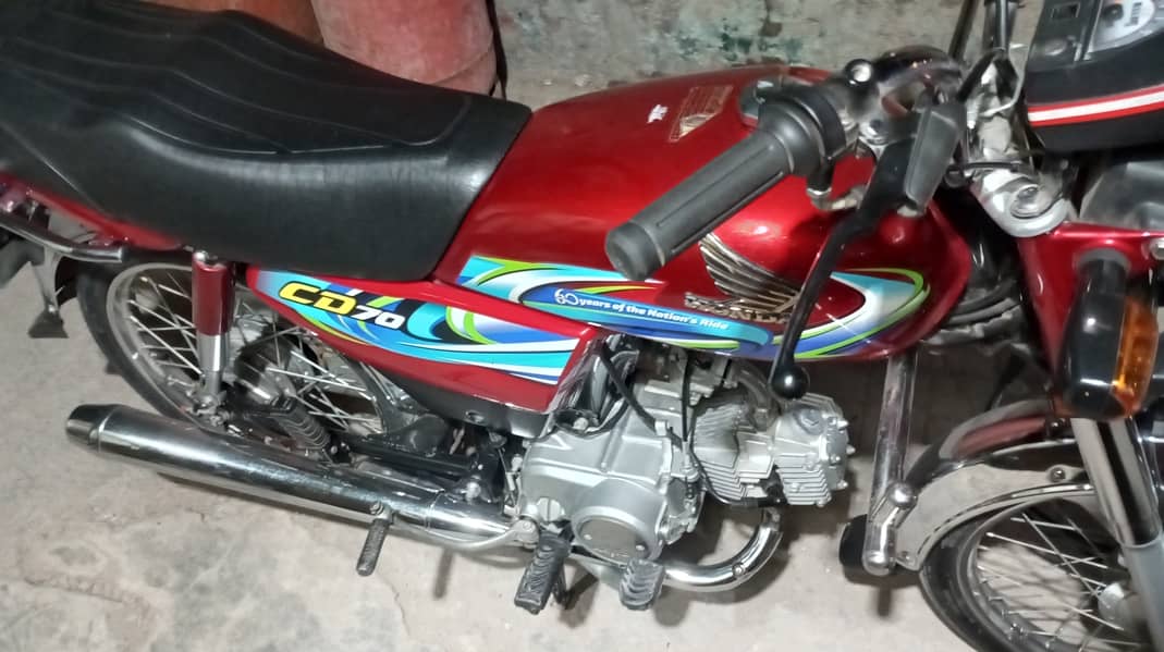 Honda CD 70 2024 3