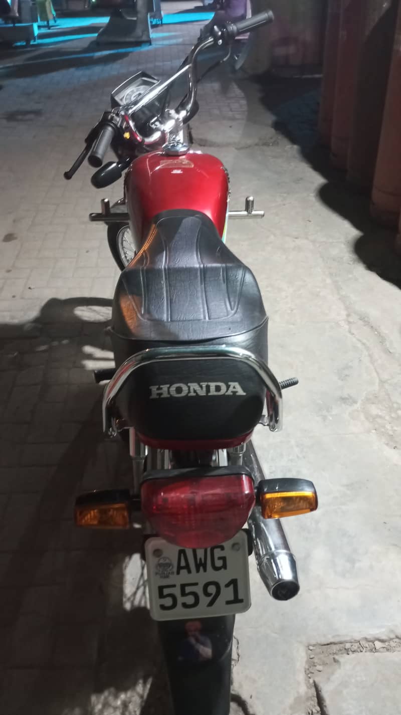 Honda CD 70 2024 5