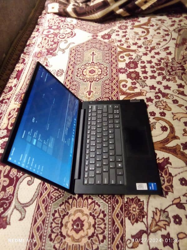 Lenovo v14 g3 12th generation 8