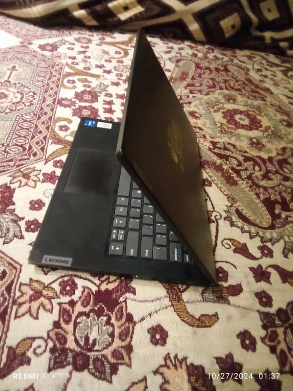 Lenovo v14 g3 12th generation 10