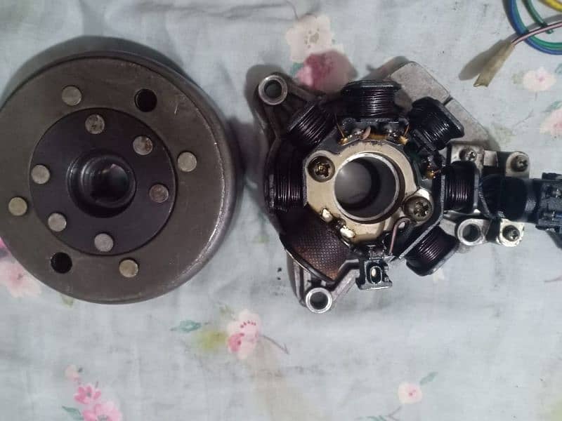 Honda 125 parts 4