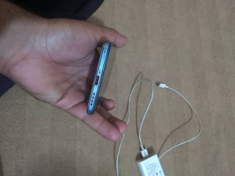 Best Condition me hai just 1 hand use hai with original charger or box 5