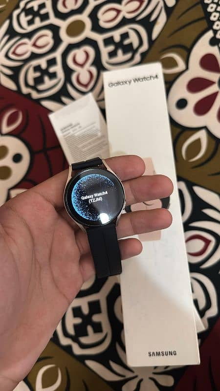 samsung watch 4 with box 0