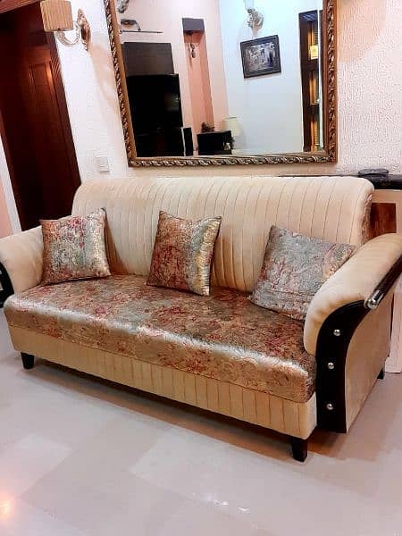 BRAND NEW SOFA SET 0