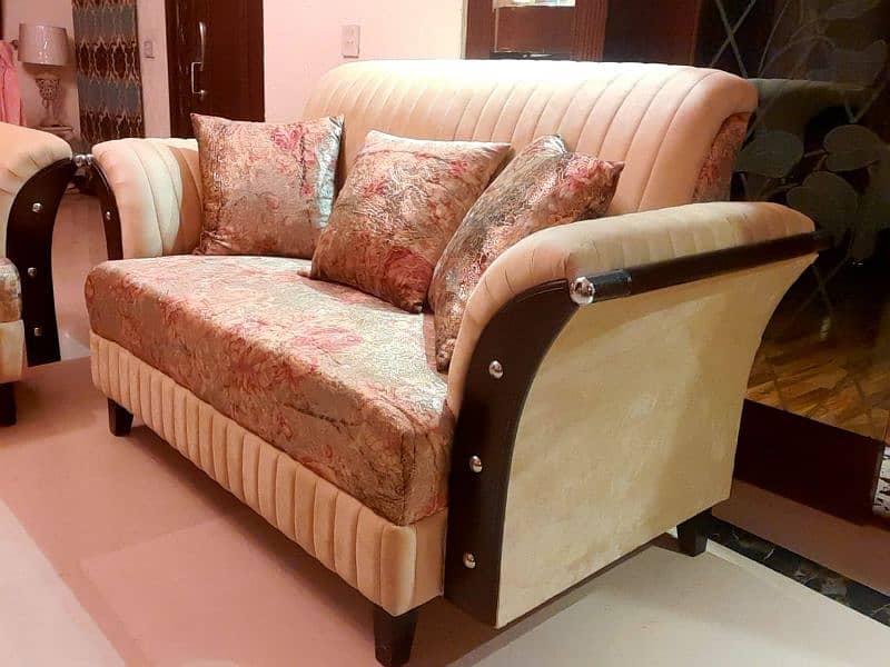 BRAND NEW SOFA SET 6