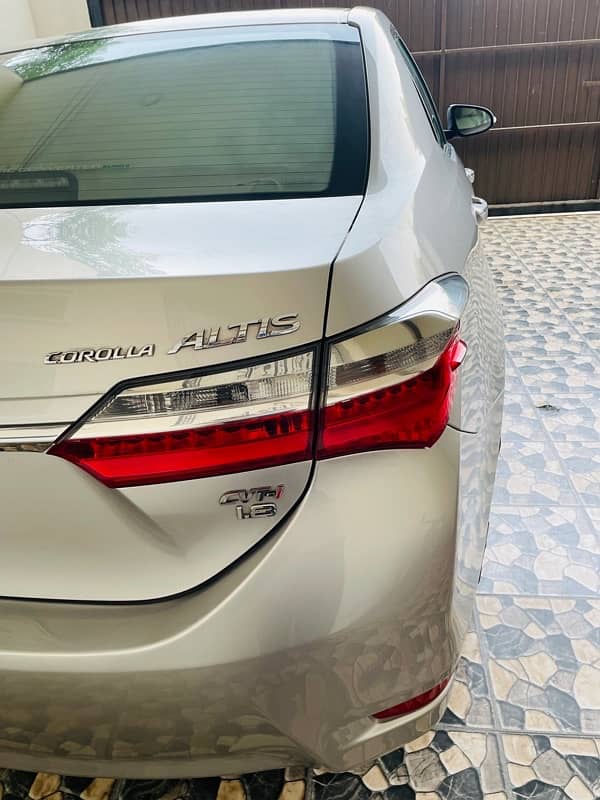 Toyota Altis Grande 2018 9