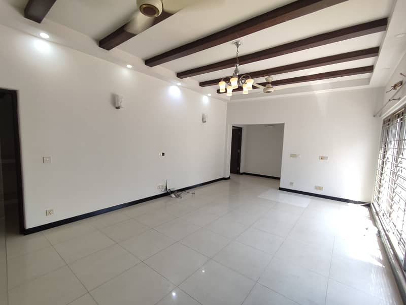 1 Kanal Bungalow Upper Portion Available For Rent In DHA Phase 7 Lahore 3