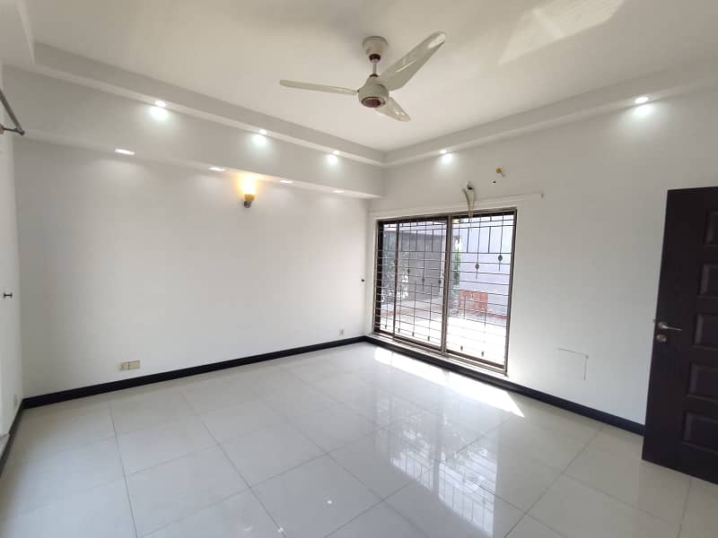 1 Kanal Bungalow Upper Portion Available For Rent In DHA Phase 7 Lahore 7