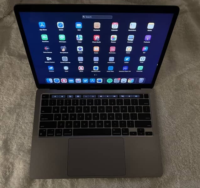 MacBook Pro M1 2021 8/256 1