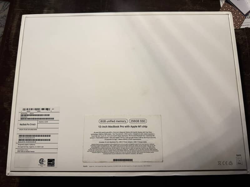 MacBook Pro M1 2021 8/256 2