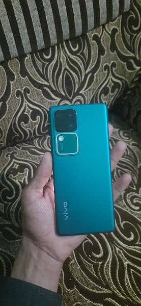 Vivo v30 3