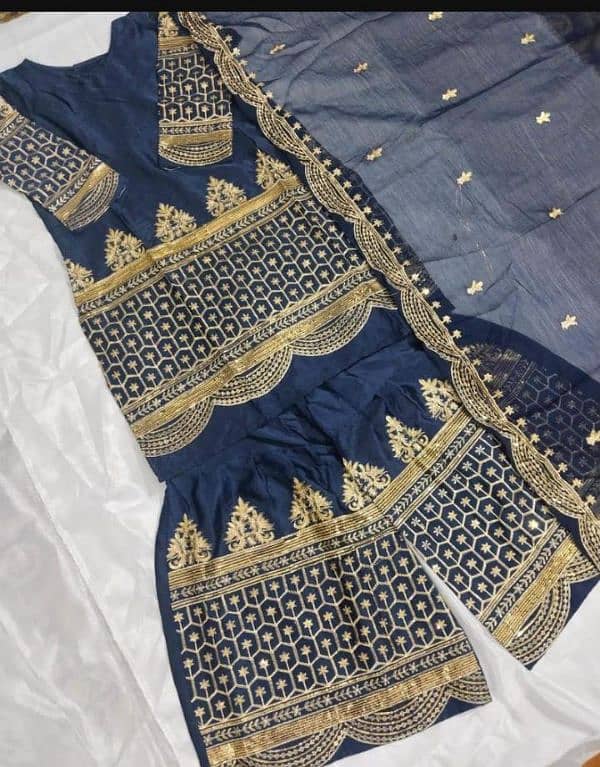 3 pcs woman stitched shamoz silk Emroidre  Grara suit 2