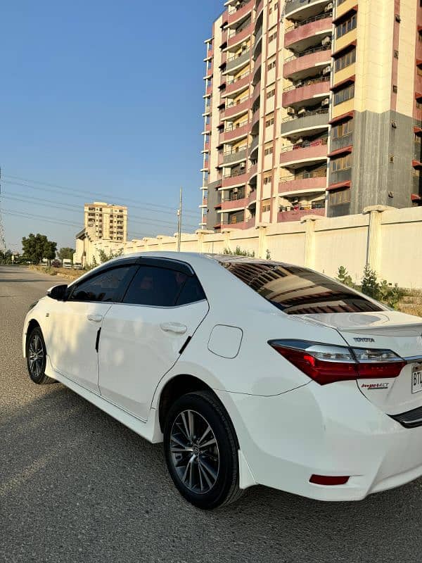 Toyota Corolla Altis 2020 4