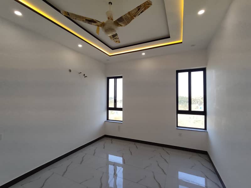 One kanal upper portion with one kanal lawn available for rent in DHA ph7 13