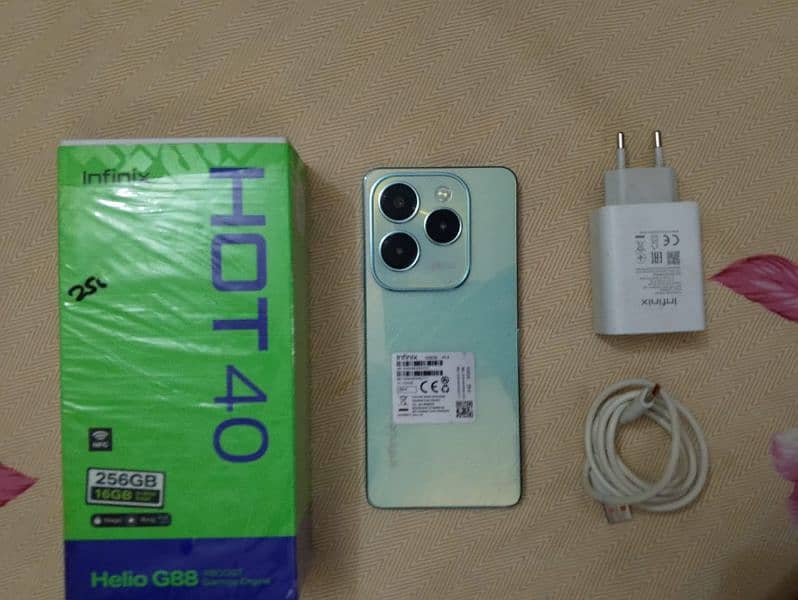 Infinix Hot 40 8+8 Gb 256gb 2