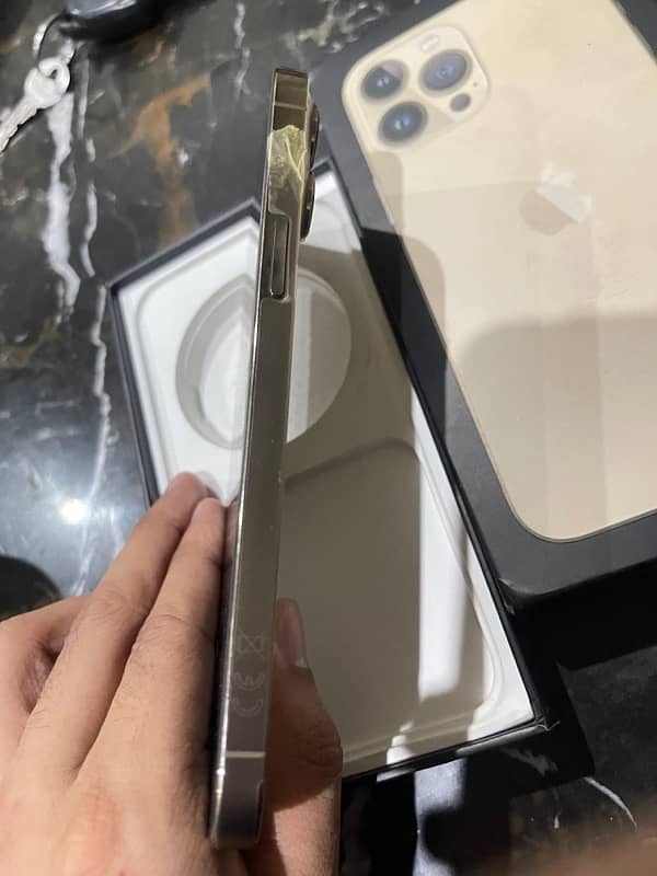 Iphone 13 pro max golden non pta 3