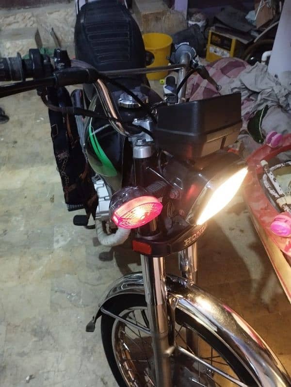 Honda 125 black 0