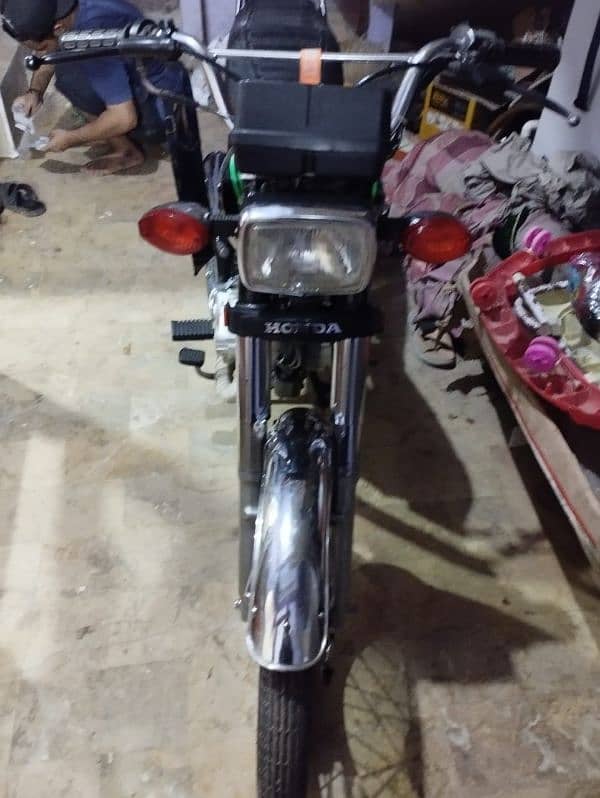 Honda 125 black 10