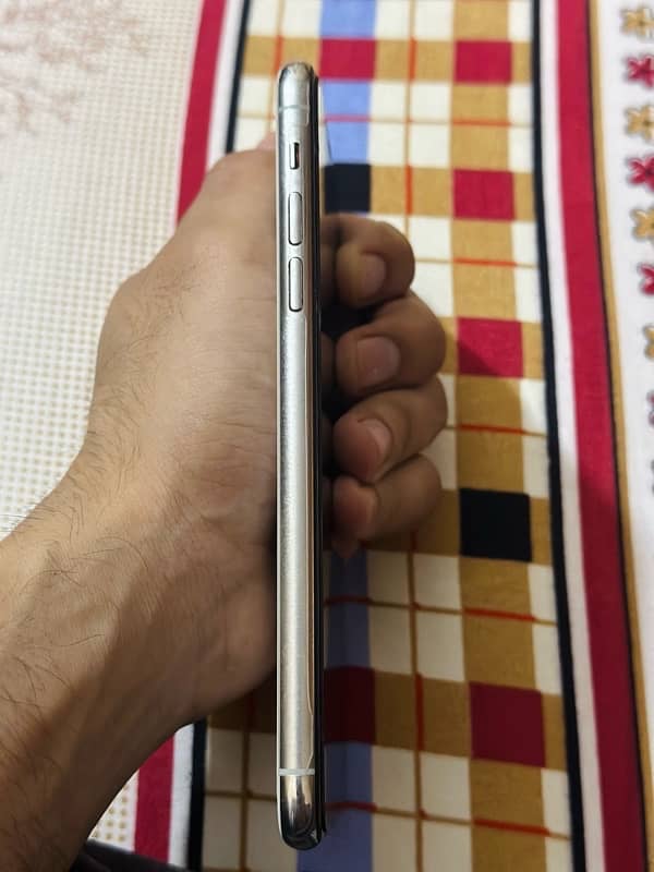 IPhone 11 Pro Max Pta Approved 3