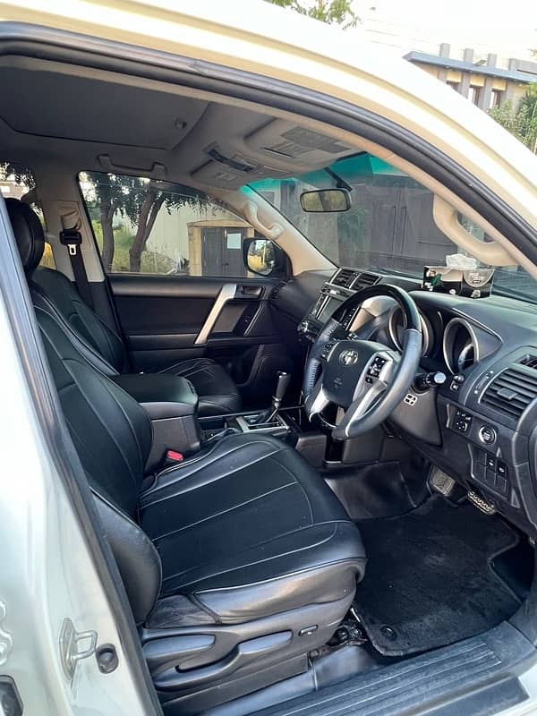 Toyota Prado 2016 Tx 7 Seater Sunroof 4