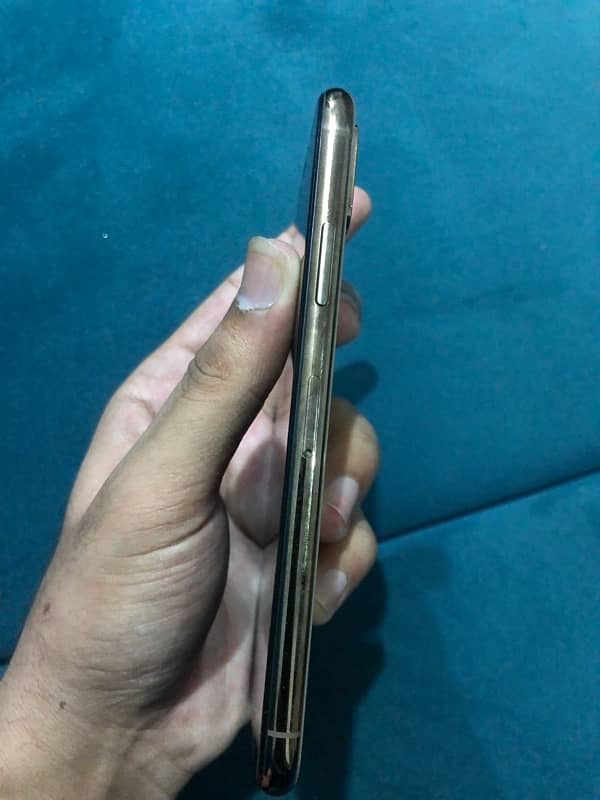 iphone xs Golden 64GB 1