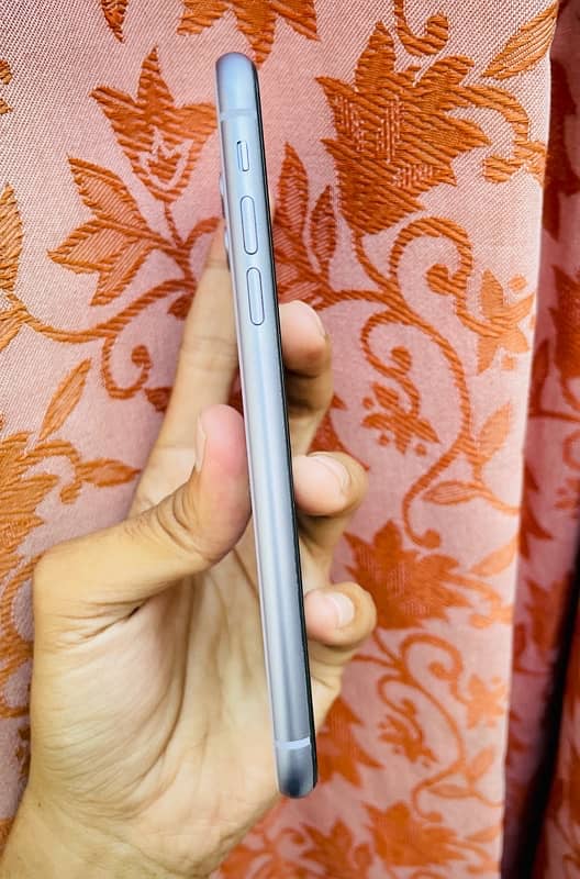 iPhone 11 purple 64gb jv non pta 10/10 5