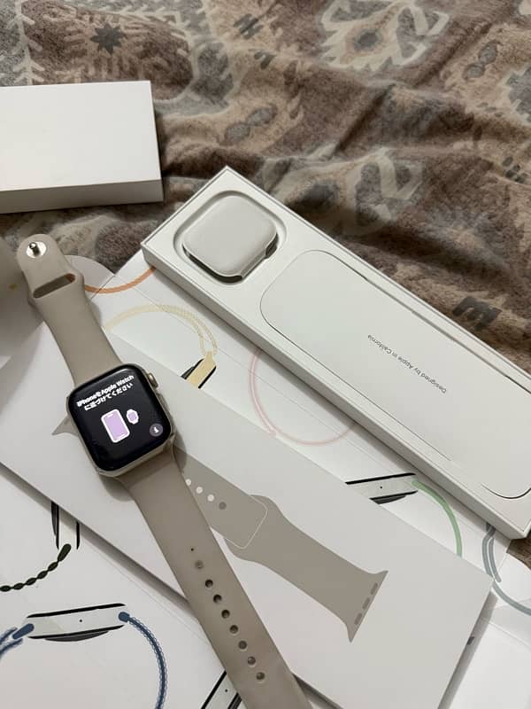 Apple watch series 9 45mm Starlight 2