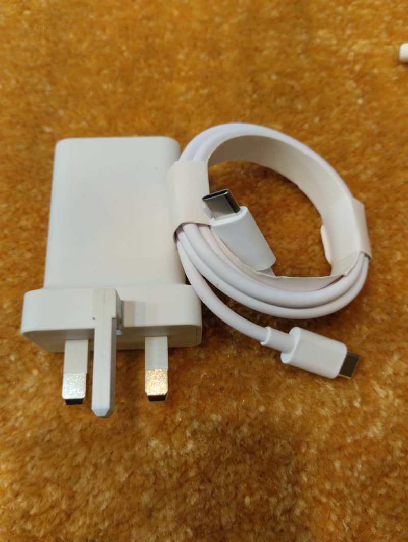 Google Pixcel 18 W Charger With Cable 2