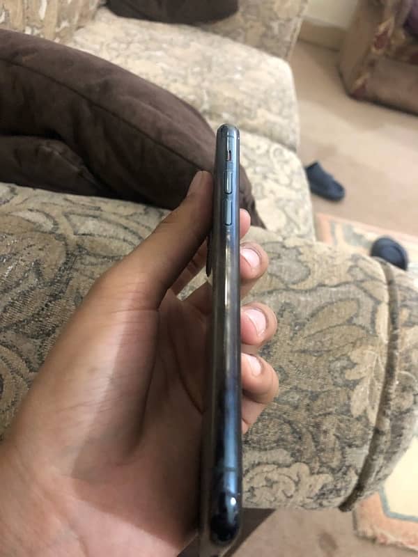 IPhone 11 Pro 64Gb 9/10 ESIM available 3