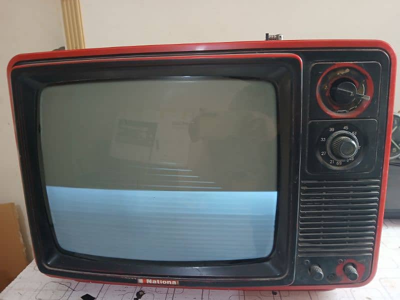 national vintage television  for  sale 9