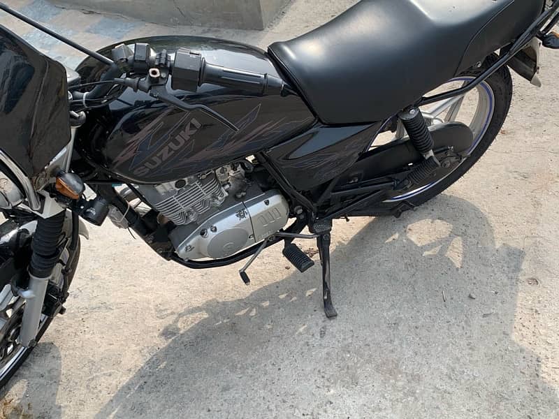 Suzuki 150 Se bht kam use hei hi 8