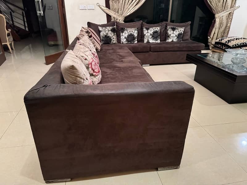 Best lounge sofa in excellent condition 2