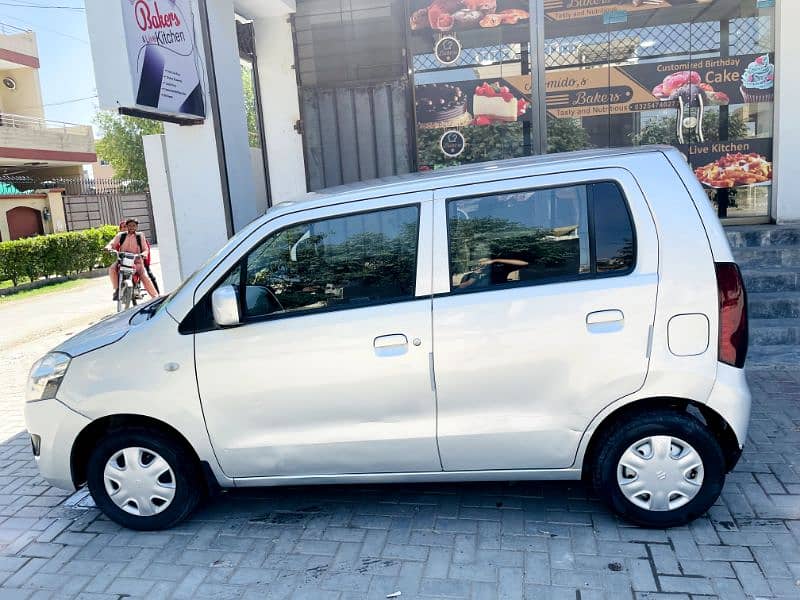 Suzuki Wagon R 2017 1