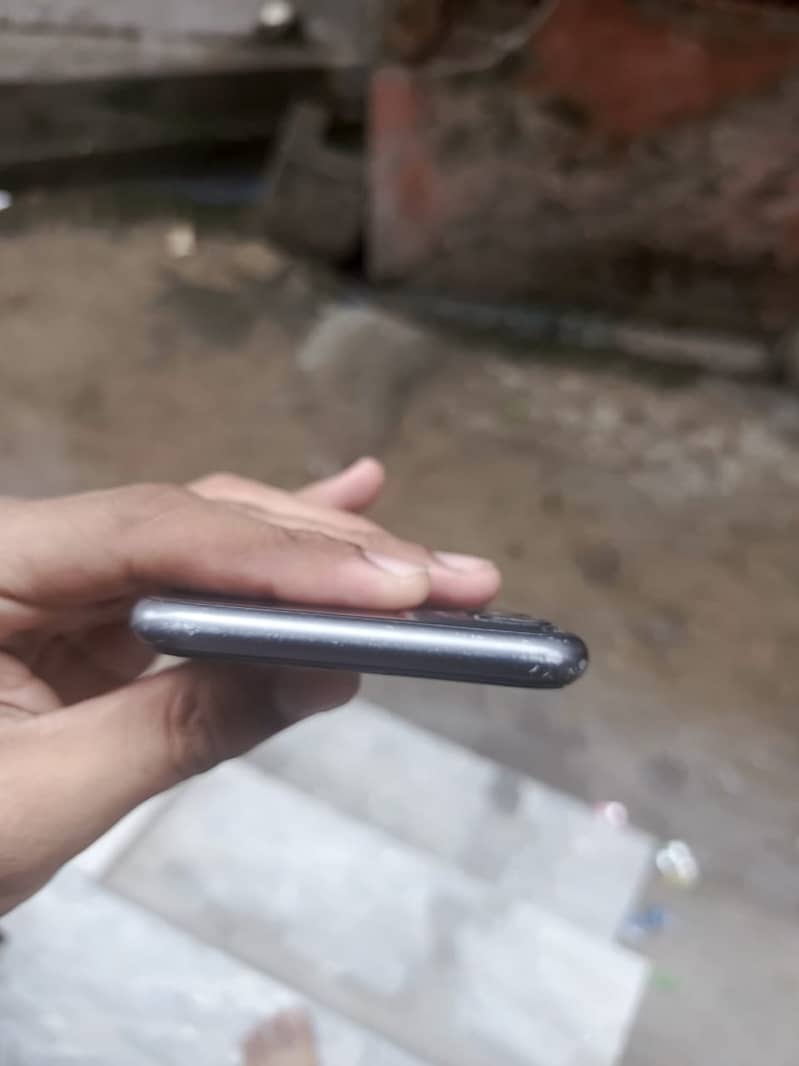 Iphone 11 64gb non pta Pubg device 5