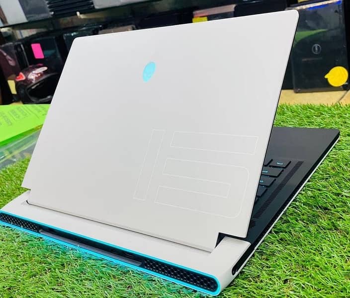 Alienware X15 R2 , Core i9 12 Gen 0