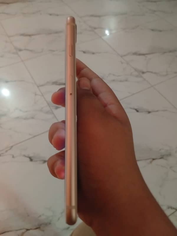 iPhone 8plus non pta golden color 64gb 4