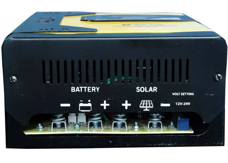 Hybrid Pak Tech Mppt solar Charge Controller 70 Ampere 5