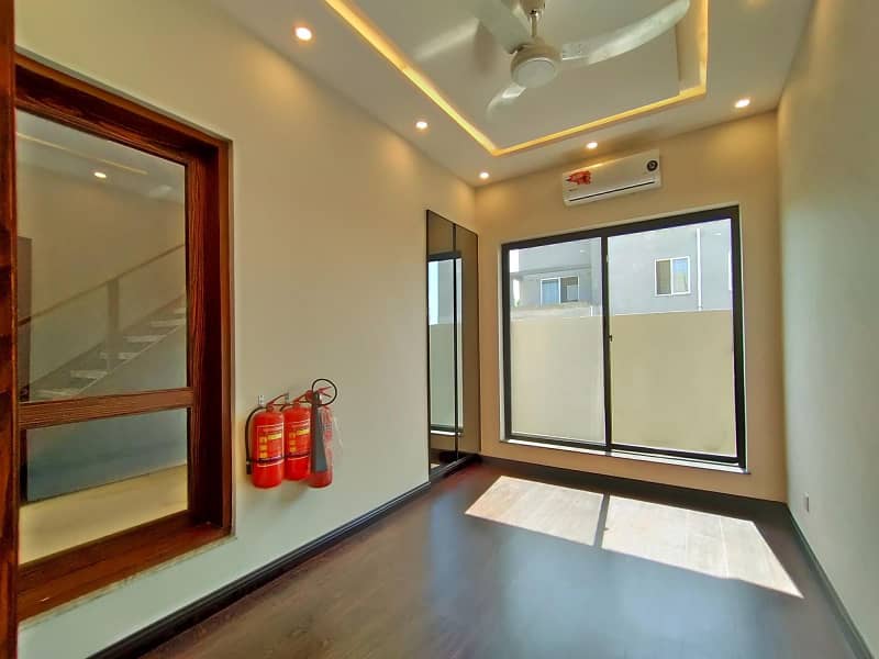 1 Kanal Ultra Luxury Modern Design House For Rent In Sector K Phase 6 DHA Lahore 9