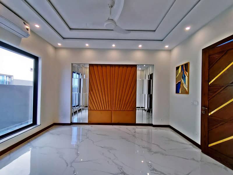 1 Kanal Ultra Luxury Modern Design House For Rent In Sector K Phase 6 DHA Lahore 20