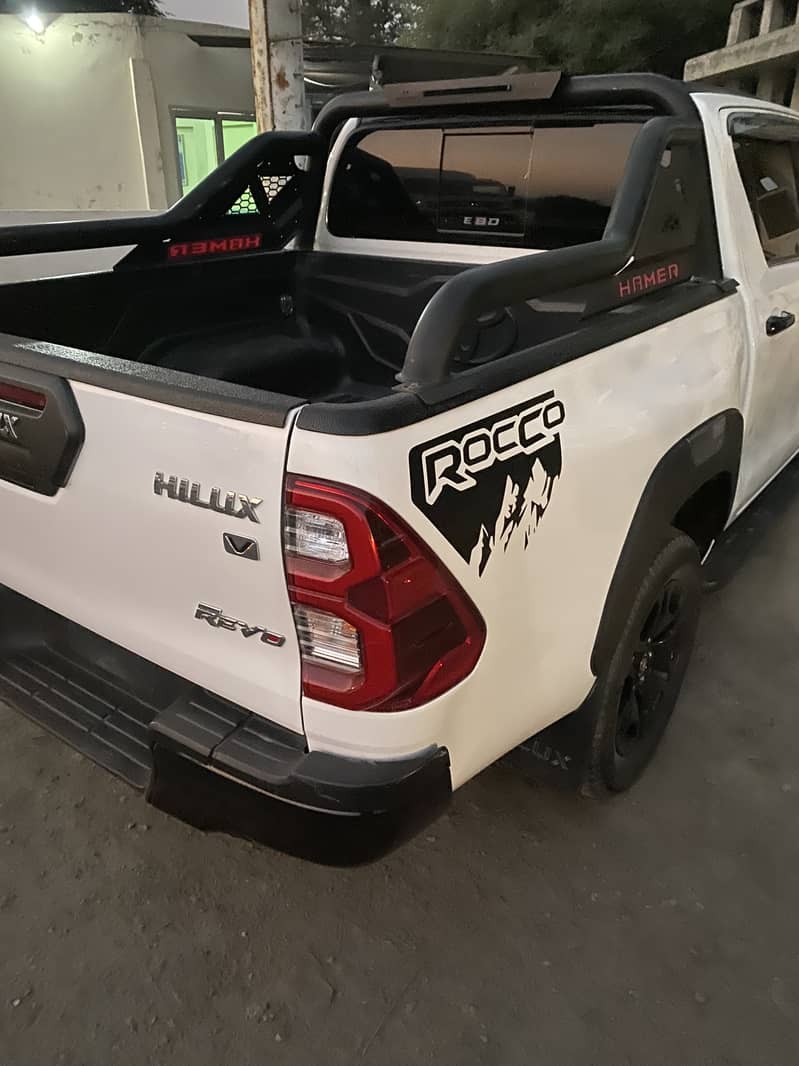 Toyota Hilux 2021 Revo 2