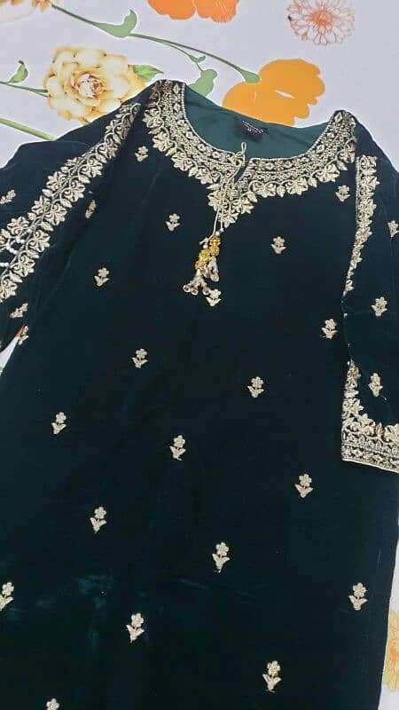 BEAUTIFUL DARK GREEN EMBROIDERED DRESS FOR SALE 0