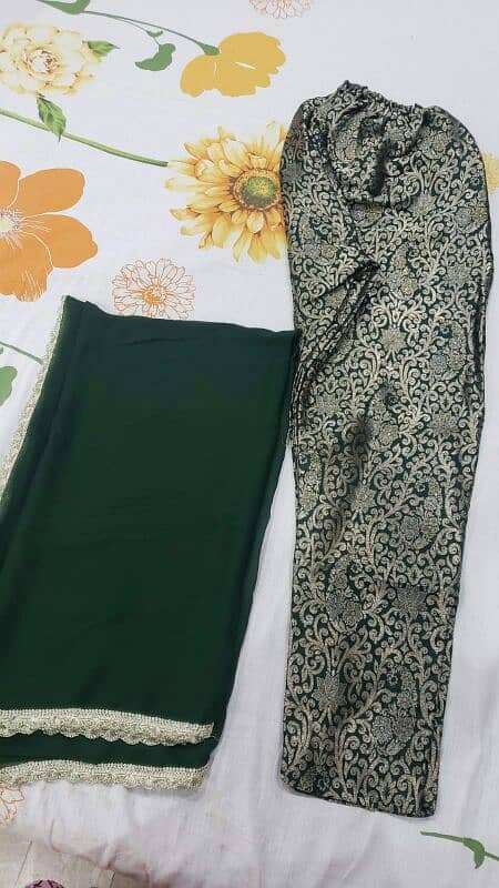 BEAUTIFUL DARK GREEN EMBROIDERED DRESS FOR SALE 1