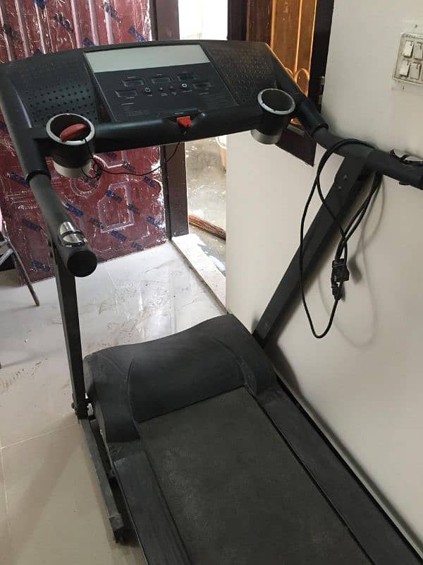 Treadmill urgent sale 1