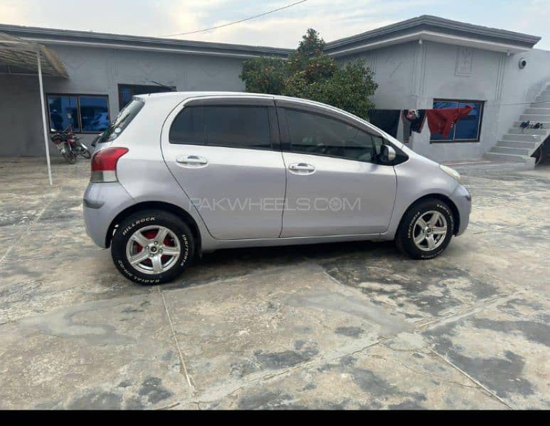 Toyota Vitz 2013 1