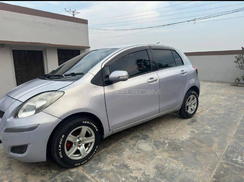 Toyota Vitz 2013 4